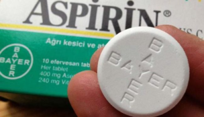 Помимо уникальных способностей в медицине, аспирин используют при решении бытовых проблем